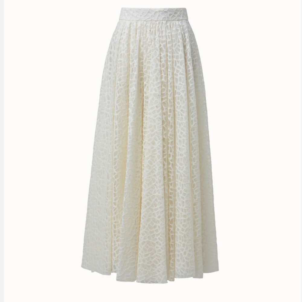 Tiled Roof Lace on Tulle Long Pleated Skirt